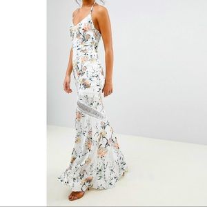 Pretty Floral maxi dress with crocheted insert